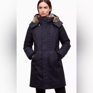 Aritzia - BABATON - Oskar Parka - Admiral Blue.
Size: Medium. pit to pit is 20"